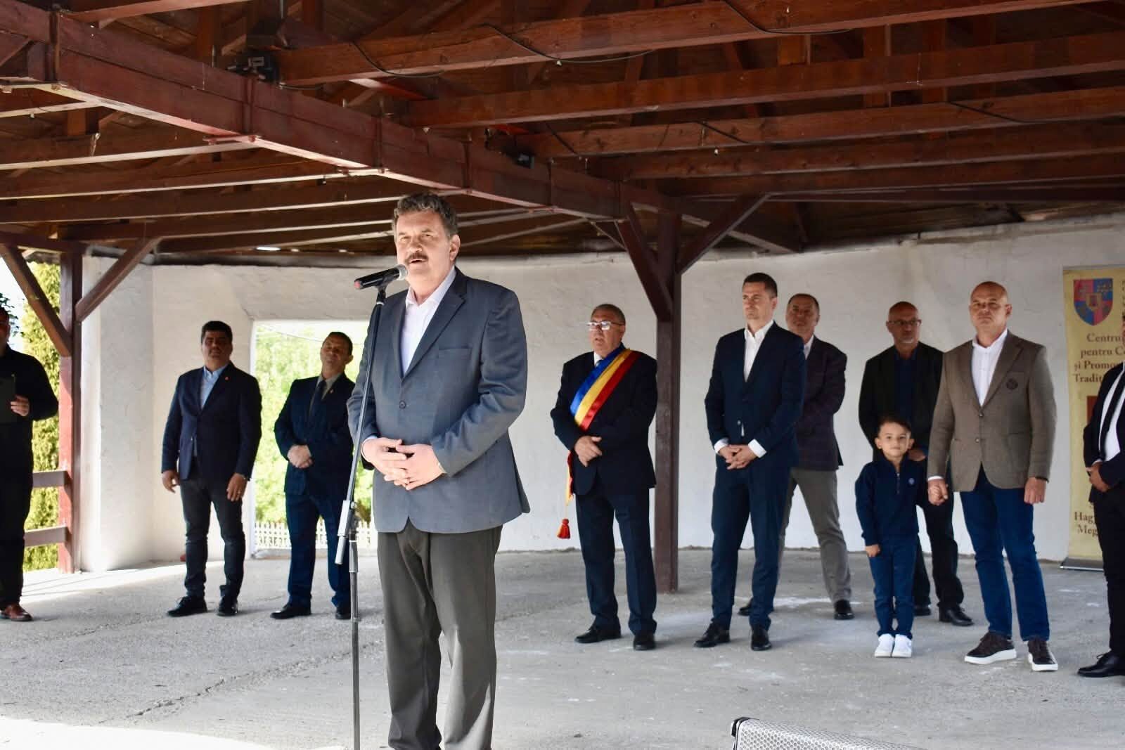 TRADIȚIE. Festivalul Folcloric al Naționalităților a ajuns la ediția 35. Sărbătoare multiculturală la Bogdand
