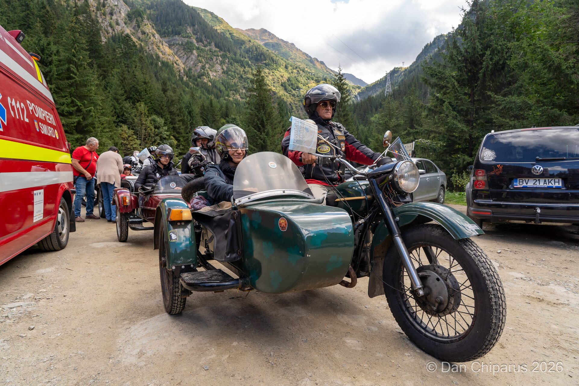 Cu atașul pe Transfăgărășan: zeci de motocicliști au urcat la Bâlea Lac alături de persoane cu dizabilități