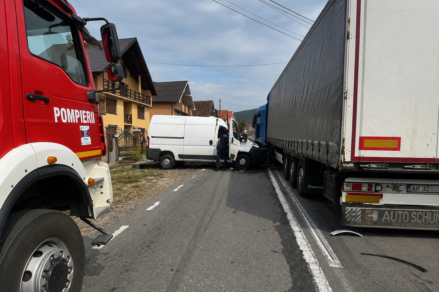 ACCIDENT. Accident cu TIR, autoutilitară și autoturism la Drăgușeni! Traficul este blocat pe ambele sensuri