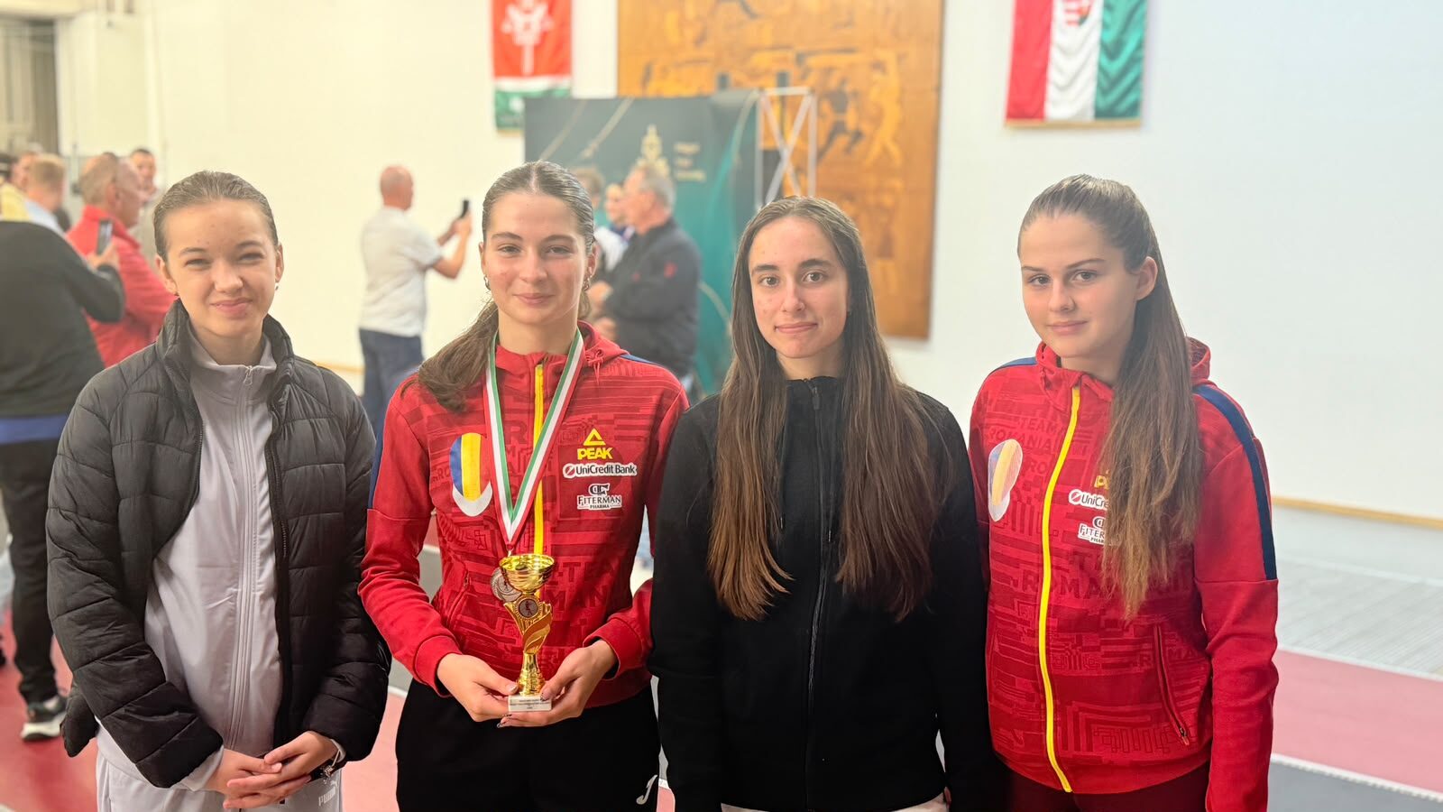 Medalie de bronz pentru spadasinele de la CSM Olimpia la Budapesta