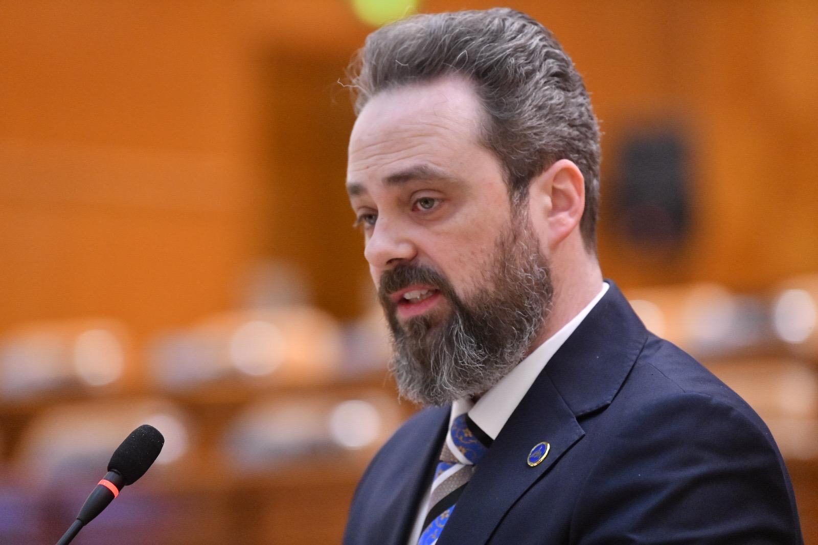 Deputatul Nicolae-Miroslav Petreţchi atrage atenția asupra unui fenomen periculos care ia amploare în România