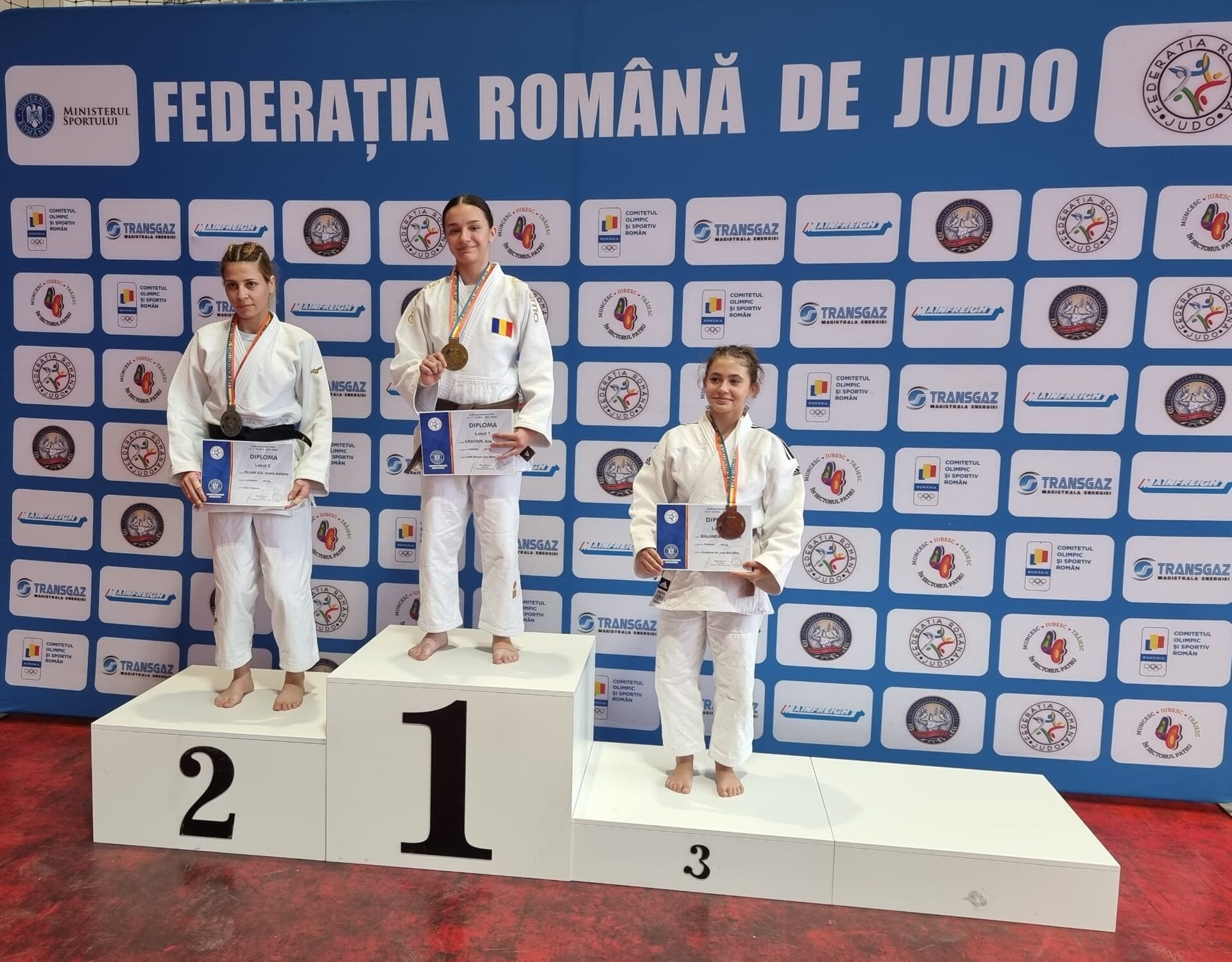 Trei medalii de aur și una de bronz pentru sportivii antrenați de Pelcz Attila
