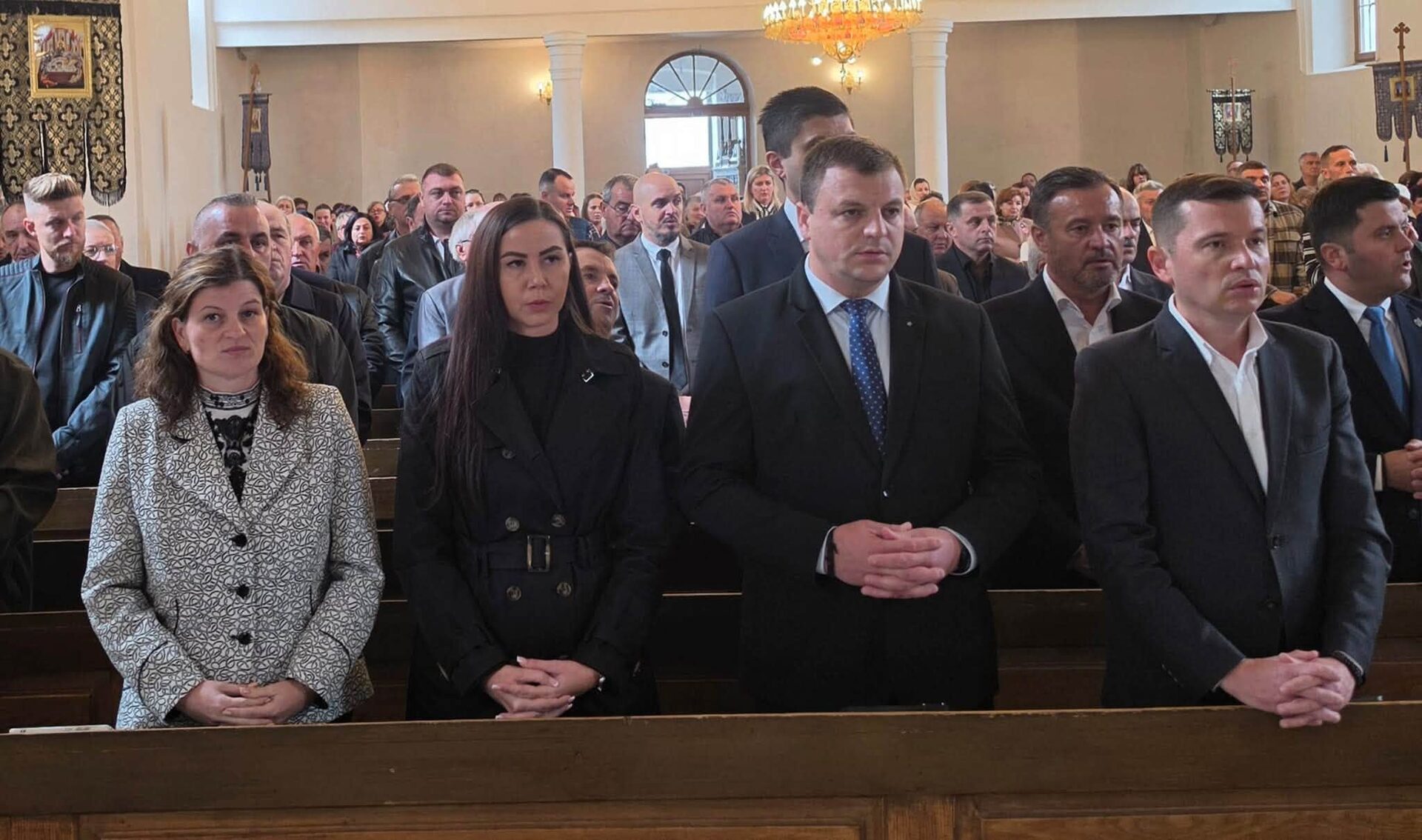 COMUNITATE. Sărbătoare cu rugăciune și emoție la Sătmărel! Conducerea administrației locale, alături de credincioși la hramul bisericii