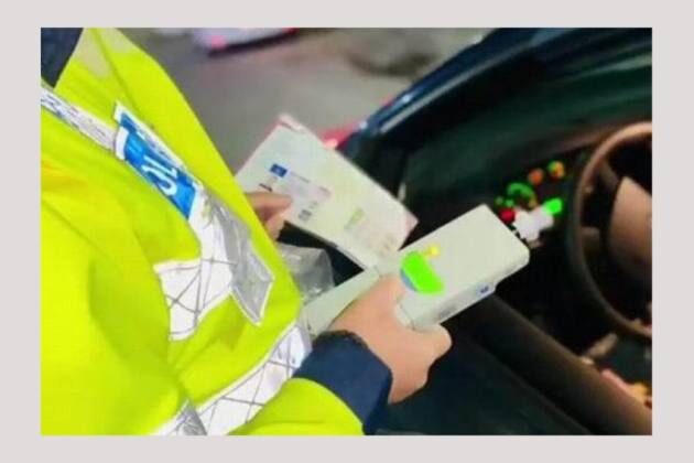 ALCOOL Doi șoferi, aceeași alcoolemie la etilotest! Polițiștii i-au oprit pe Podul Transilvaniei