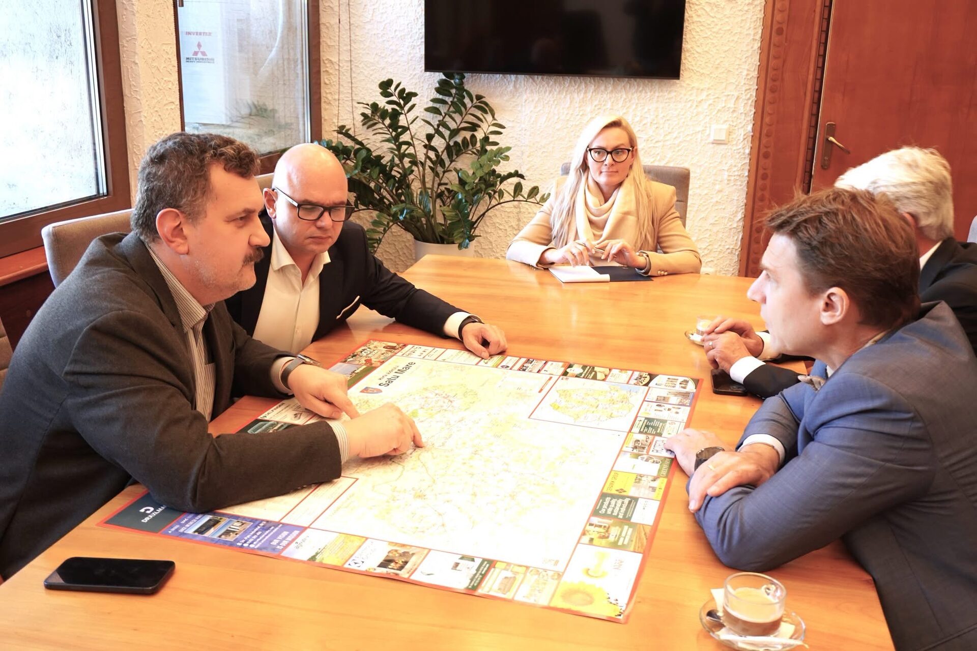 Investiții germane și oportunități legate de reconstrucția Ucrainei, discutate la Satu Mare