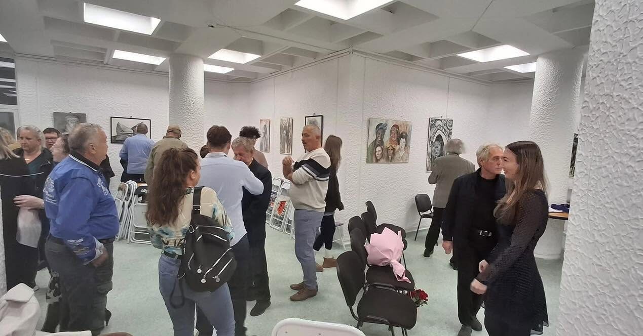 Kiszner Enikő și Rusu Elena expun la Galeria de Arte Plastice a Primăriei Satu Mare