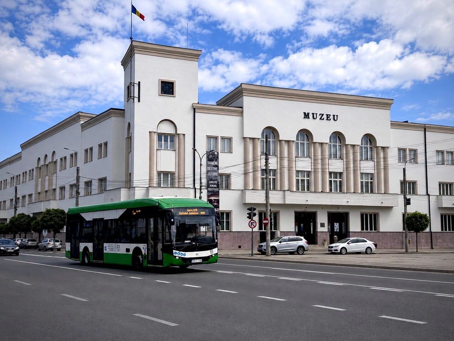 Șapte linii de autobuz, deviate în weekend la Satu Mare. Cinci stații vor fi suspendate de Ziua Armatei