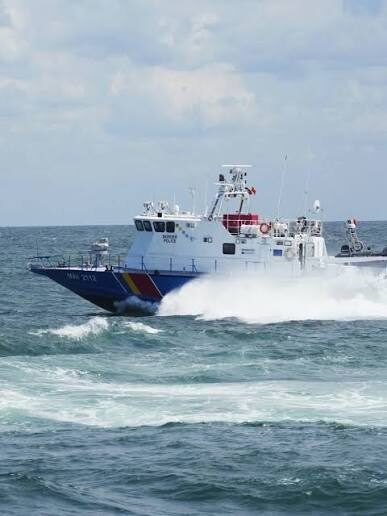 Nouă persoane salvate după un incident naval în Marea Neagră au ajuns în siguranță la țărm