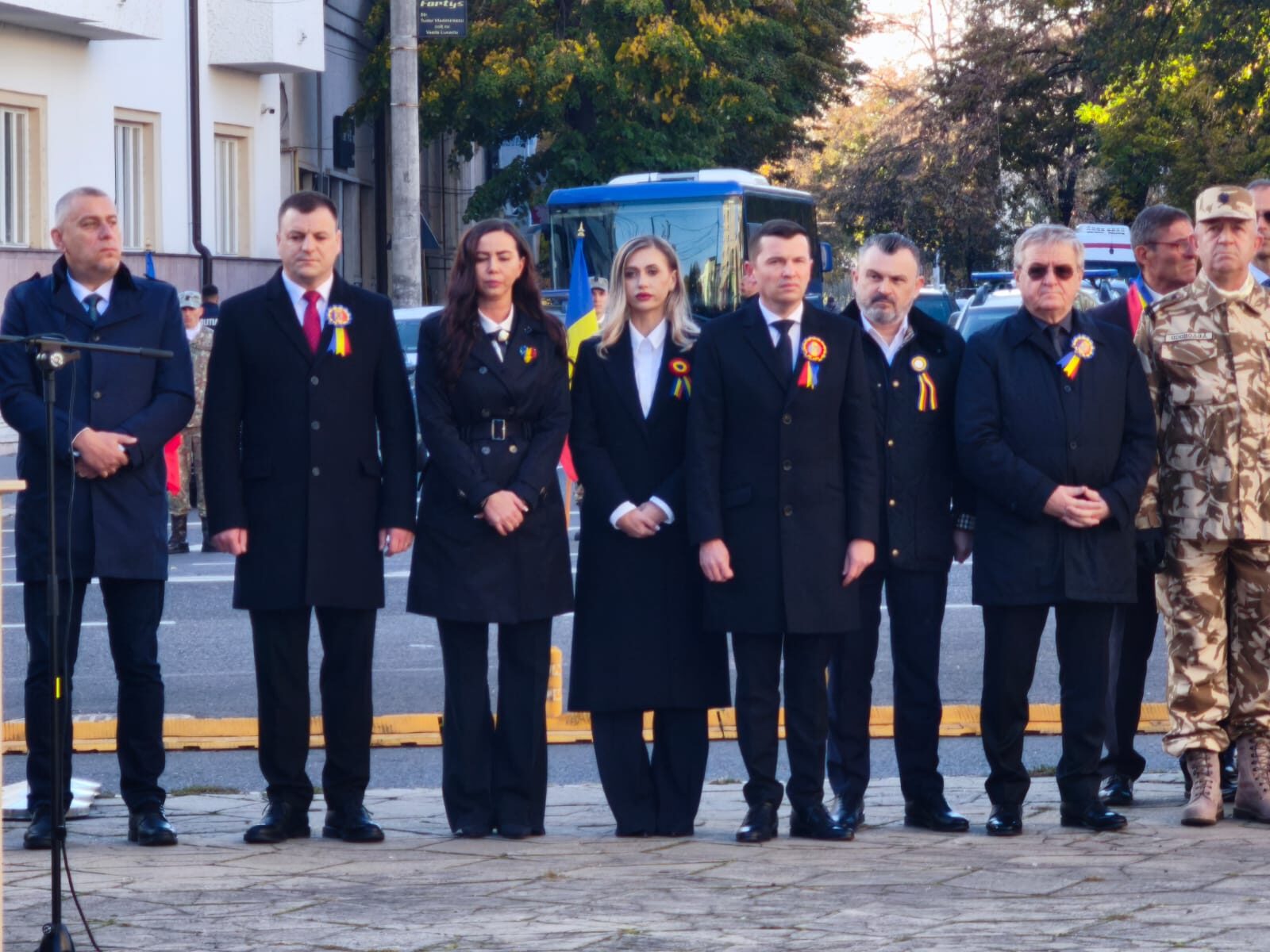 FOTOGALERIE. Ziua Armatei Române, marcată la Satu Mare. Oficialitățile au adus un omagiu eroilor