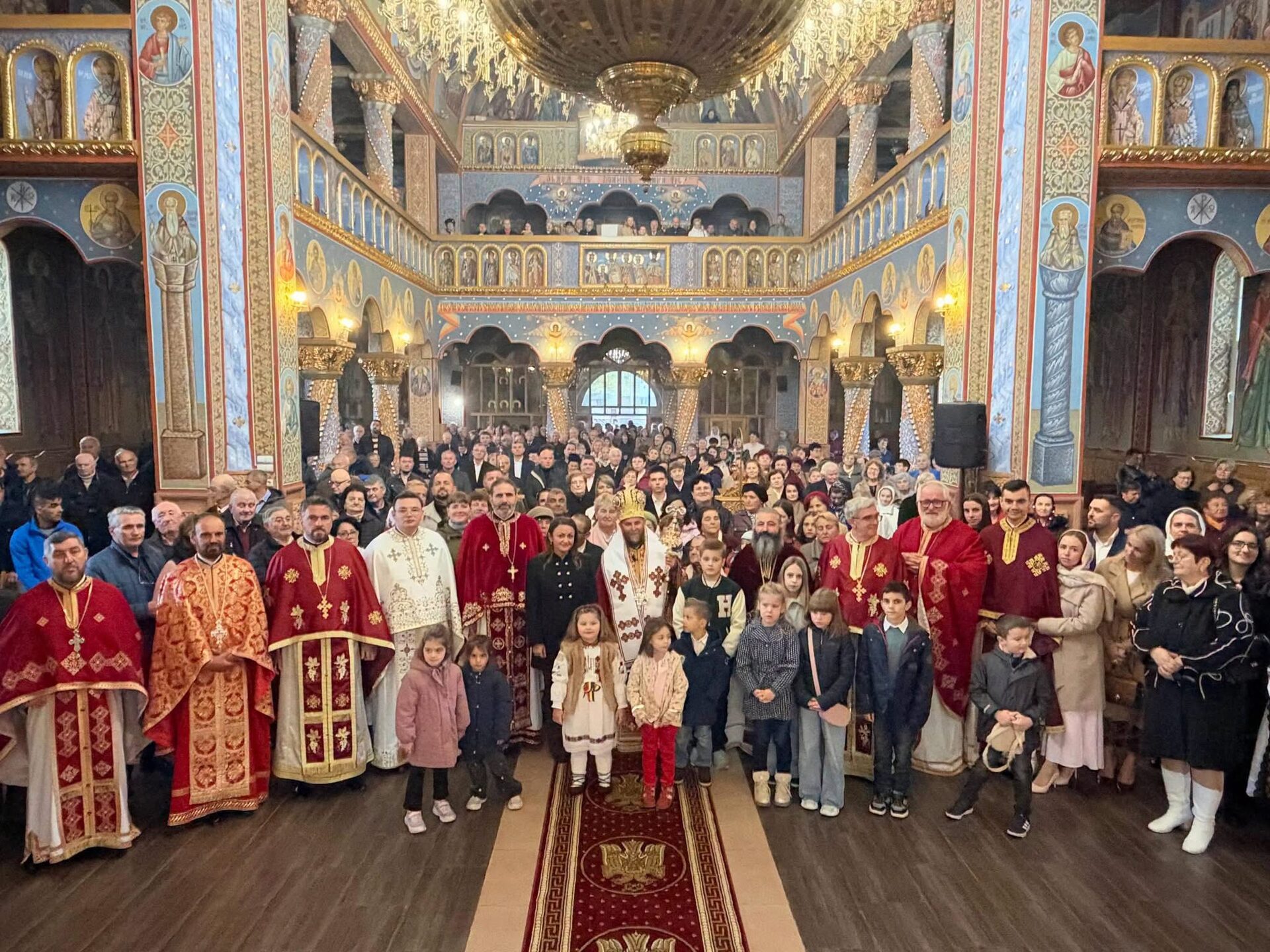 Sărbătoare la Catedrala din Carei. Liturghie arhierească și hirotonire de preot, de Sfântul Dimitrie
