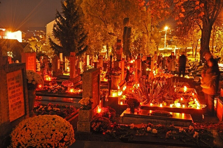LUMINAȚII. Când se țin slujbele de Luminații în Satu Mare și în localitățile din județ