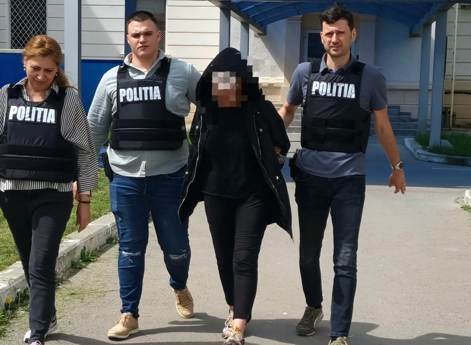 CRIMINALITATE. Femeie reținută la Satu Mare după ce ar fi furat lănțișorul unei bătrâne de 92 de ani