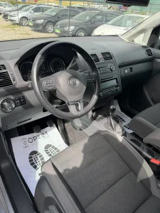 Volkswagen Touran 1.6 diesel 105 CP