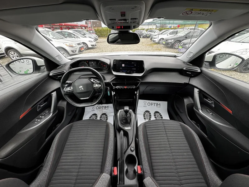 Peugeot 2008 1.2 Benzină, 100 CP