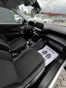 Peugeot 2008 1.2 Benzină, 100 CP