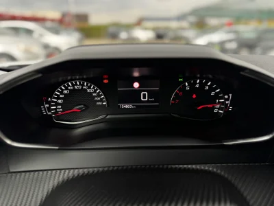 Peugeot 2008 1.2 Benzină, 100 CP