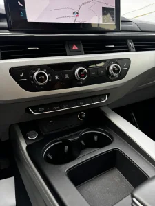 Audi A4 b9, 2.0 benzină, 150 CP