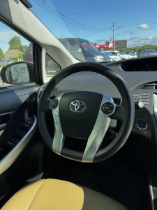 Toyota Prius 1.8 Benzină + sistem Full Hybrid, 136 CP