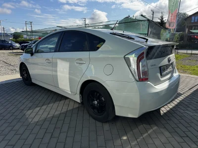 Toyota Prius 1.8 Benzină + sistem Full Hybrid, 136 CP