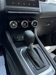 Renault Captur 1.3 BENZINĂ+HIBRID, 140 CP