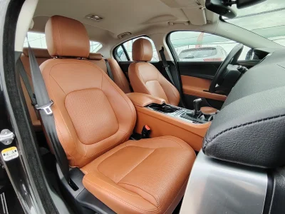 Jaguar XE 2.0 DIESEL