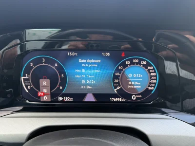 Volkswagen GOLF 8 Variant 2.0 TDI Life