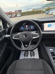Volkswagen GOLF 8 Variant 2.0 TDI Life