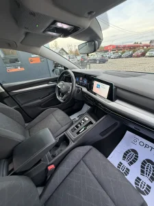 Volkswagen GOLF 8 Variant 2.0 TDI Life