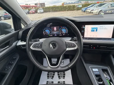 Volkswagen GOLF 8 Variant 2.0 TDI Life