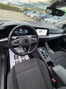 Volkswagen GOLF 8 Variant 2.0 TDI Life