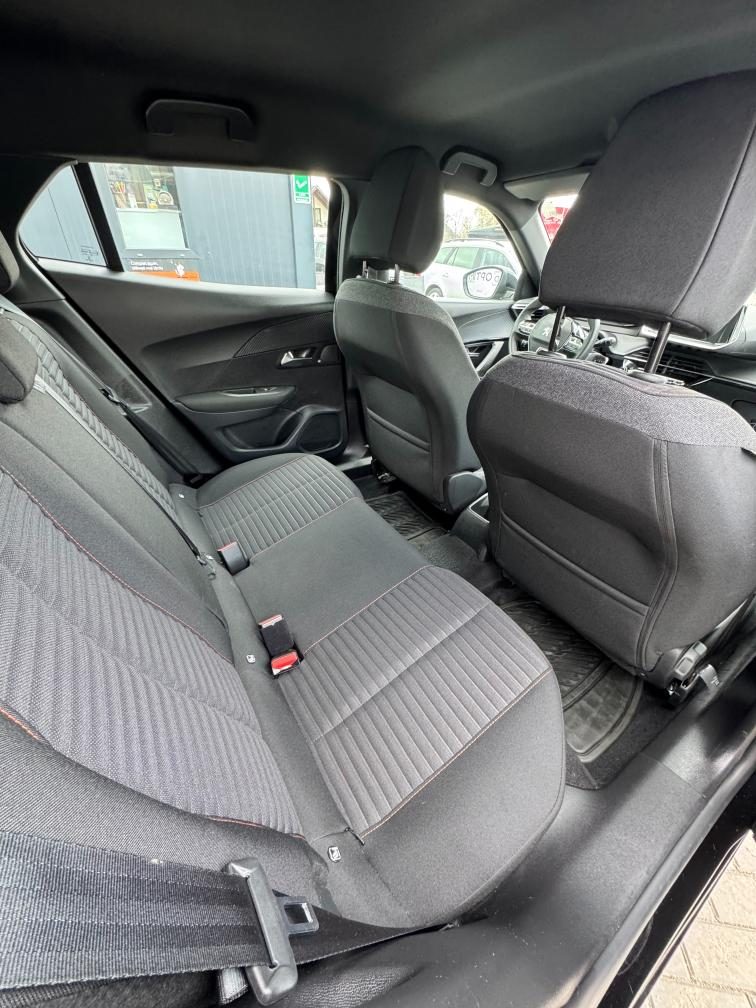 Peugeot 2008 Active Pack 1.2 benzină 100 CP