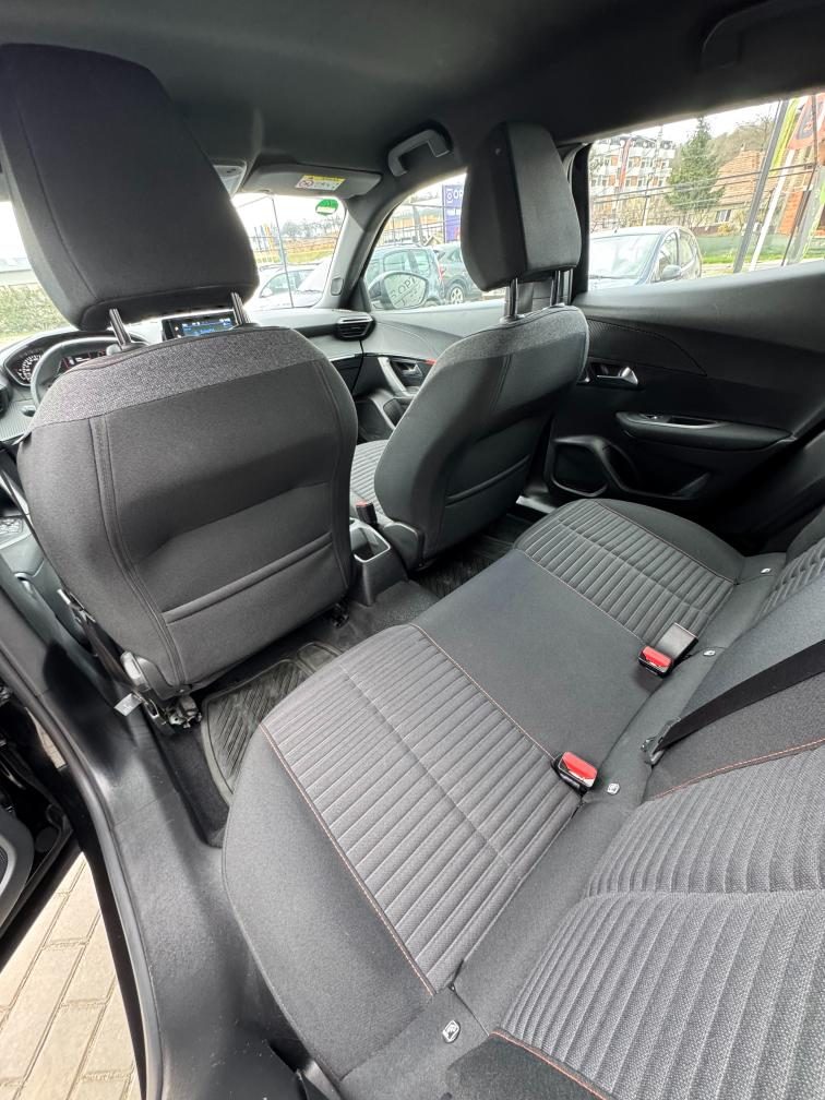 Peugeot 2008 Active Pack 1.2 benzină 100 CP