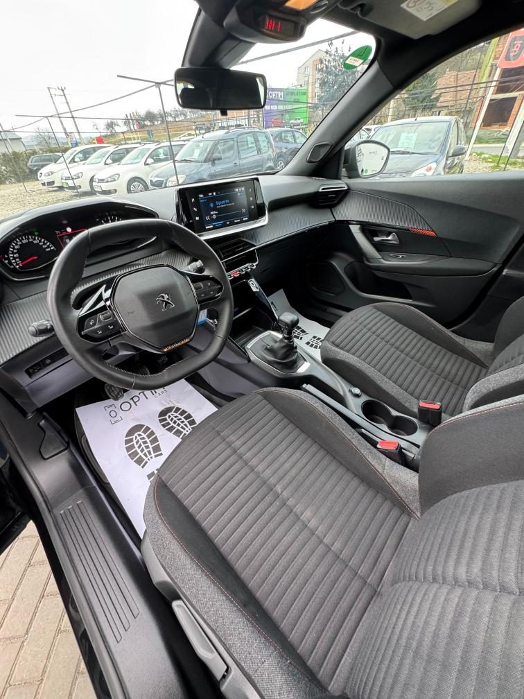 Peugeot 2008 Active Pack 1.2 benzină 100 CP