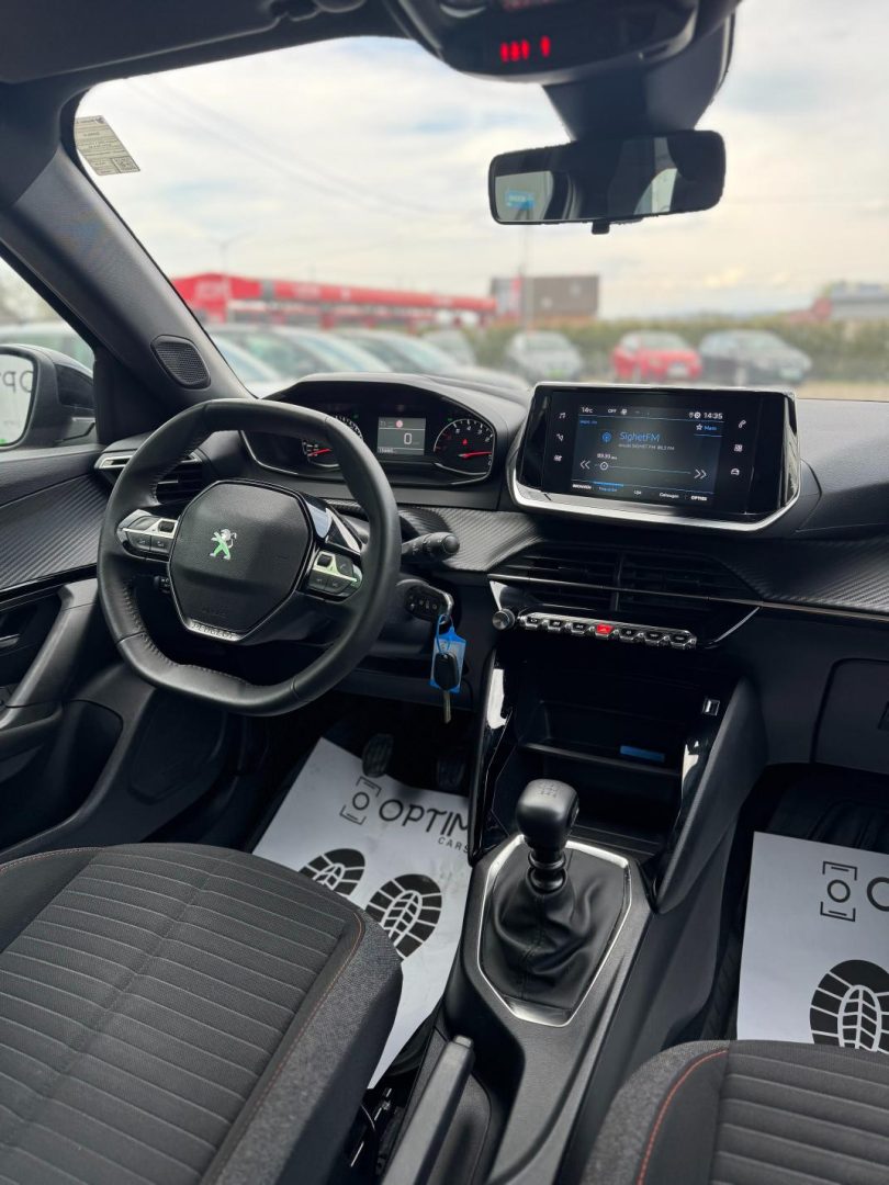 Peugeot 2008 Active Pack 1.2 benzină 100 CP