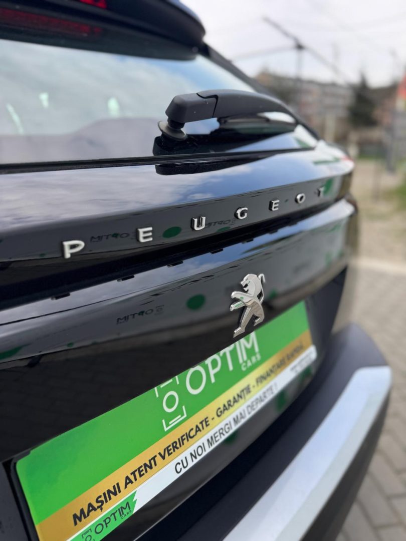 Peugeot 2008 Active Pack 1.2 benzină 100 CP