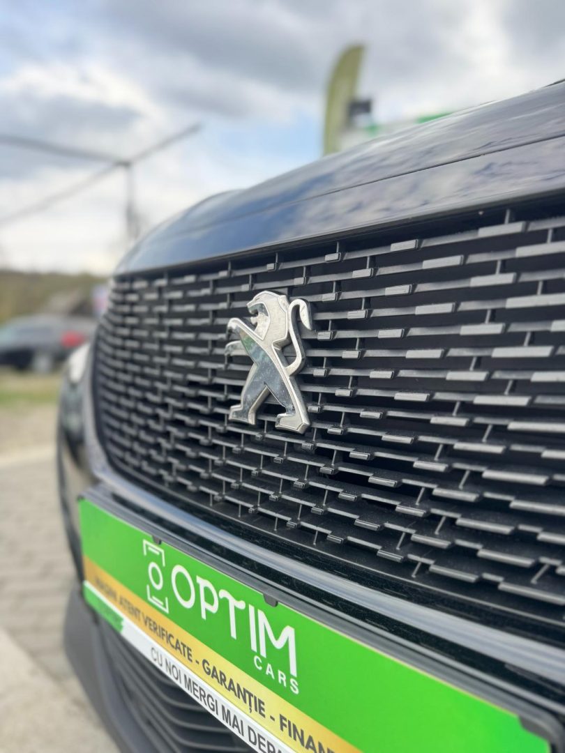 Peugeot 2008 Active Pack 1.2 benzină 100 CP