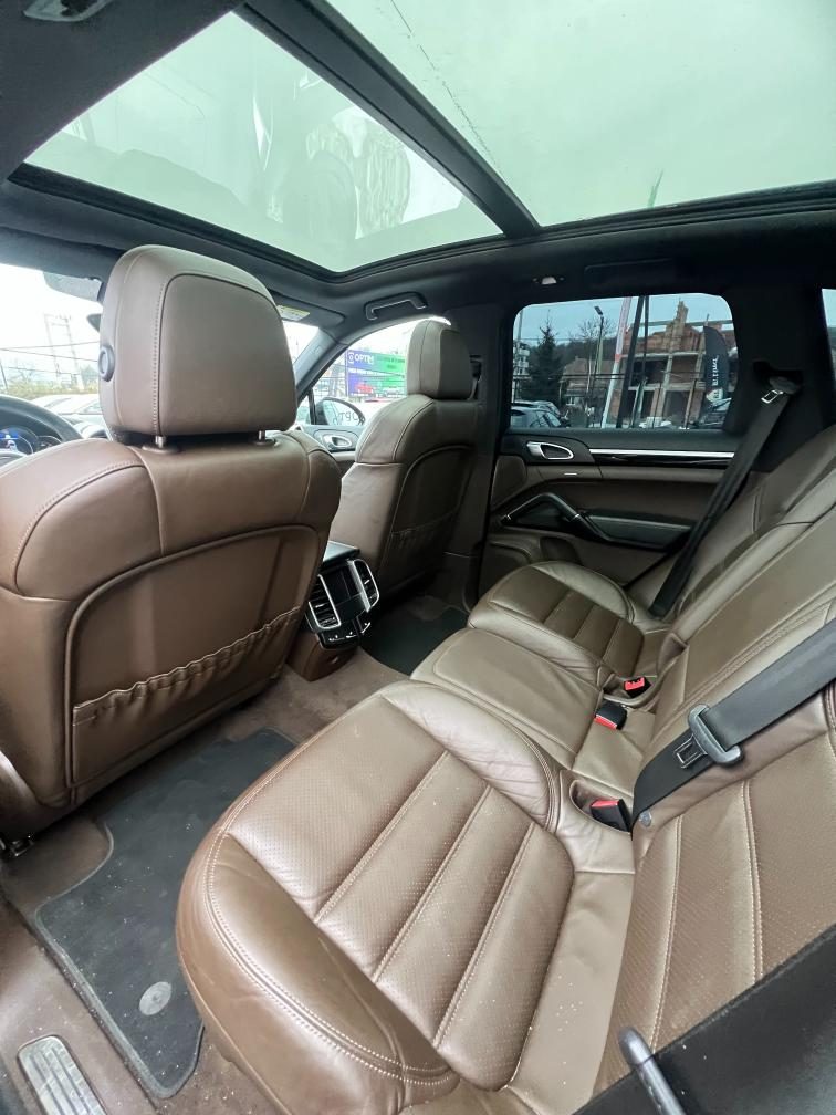 Porsche Cayenne 3.0 diesel 262 CP automat