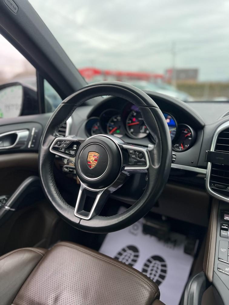 Porsche Cayenne 3.0 diesel 262 CP automat