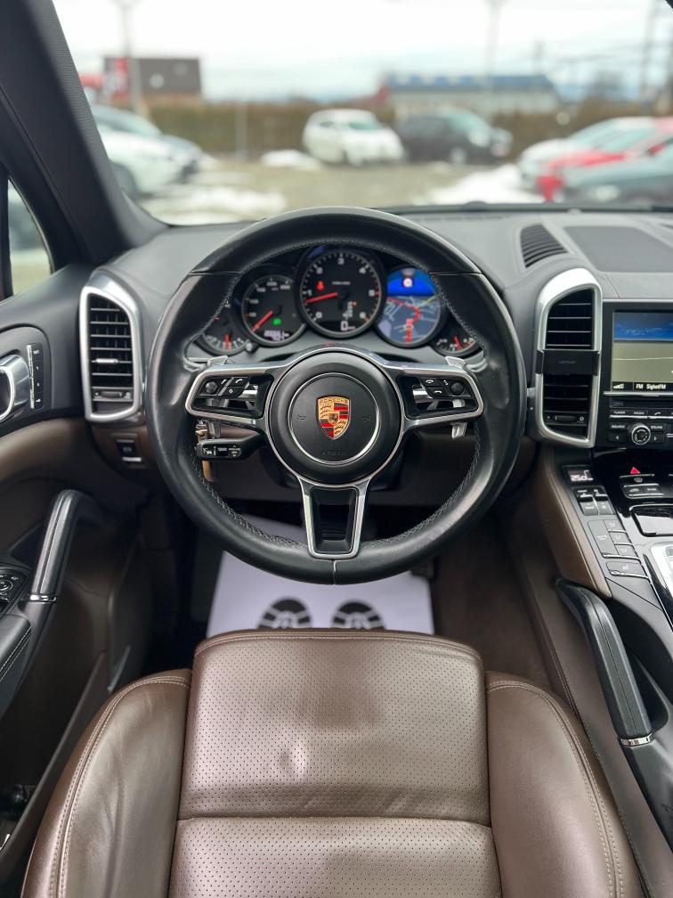 Porsche Cayenne 3.0 diesel 262 CP automat