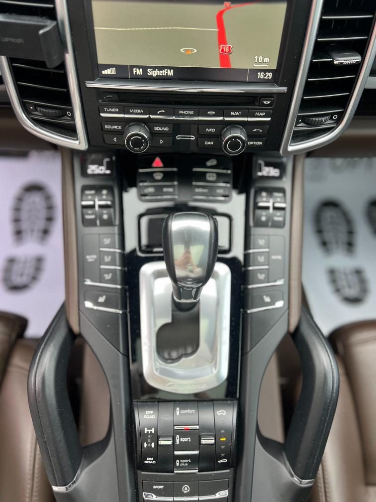 Porsche Cayenne 3.0 diesel 262 CP automat