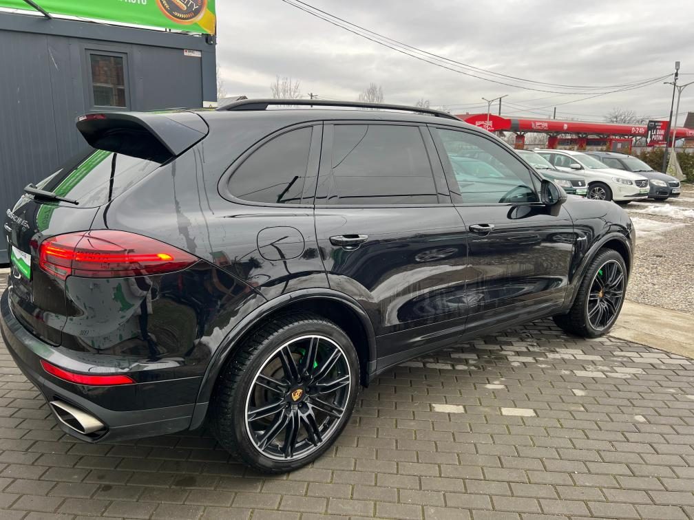 Porsche Cayenne 3.0 diesel 262 CP automat