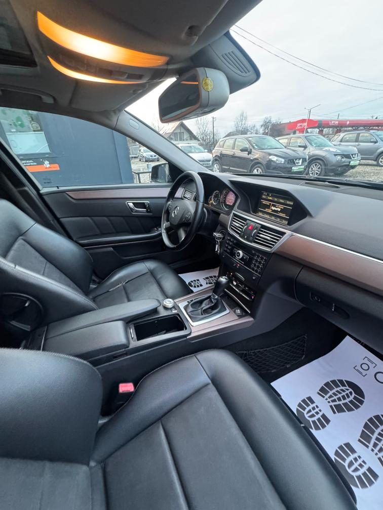 Mercedes-Benz Clasa E Elegance 2.2 diesel 135 CP CDI