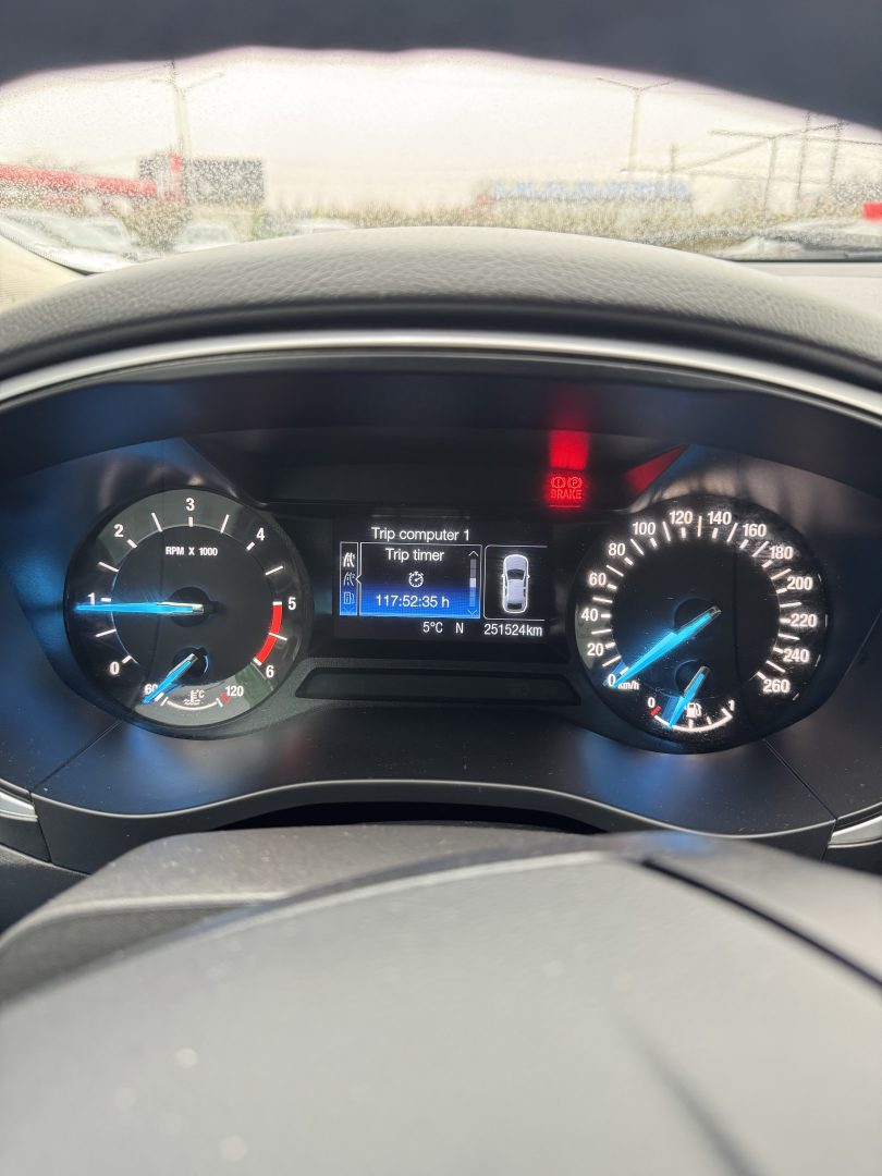Ford Mondeo 1.5 diesel 120 CP