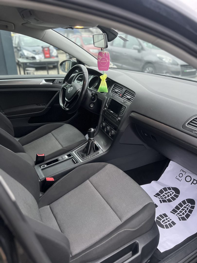 Volkswagen Golf 7 1.2 benzină 85 CP