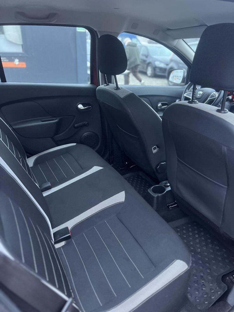 Dacia Sandero Stepway 0.9 benzină 90 CP