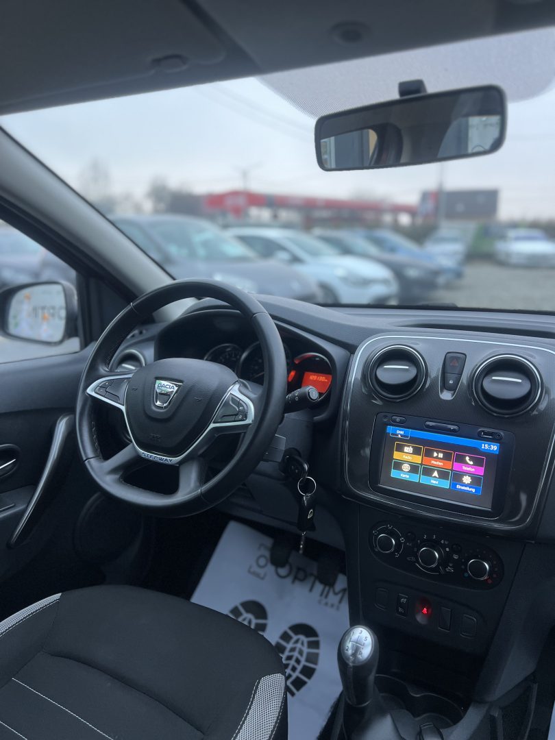 Dacia Sandero Stepway 0.9 benzină 90 CP